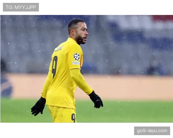 巴萨青训依赖加剧,引援压力下无奈聚焦本土新秀